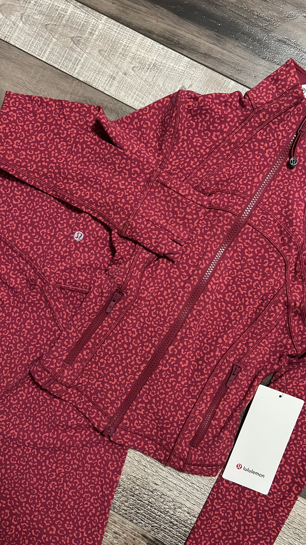 Conjunto Lululemon Define Jacket + Align Legging | Animal Print | Talla M/L
