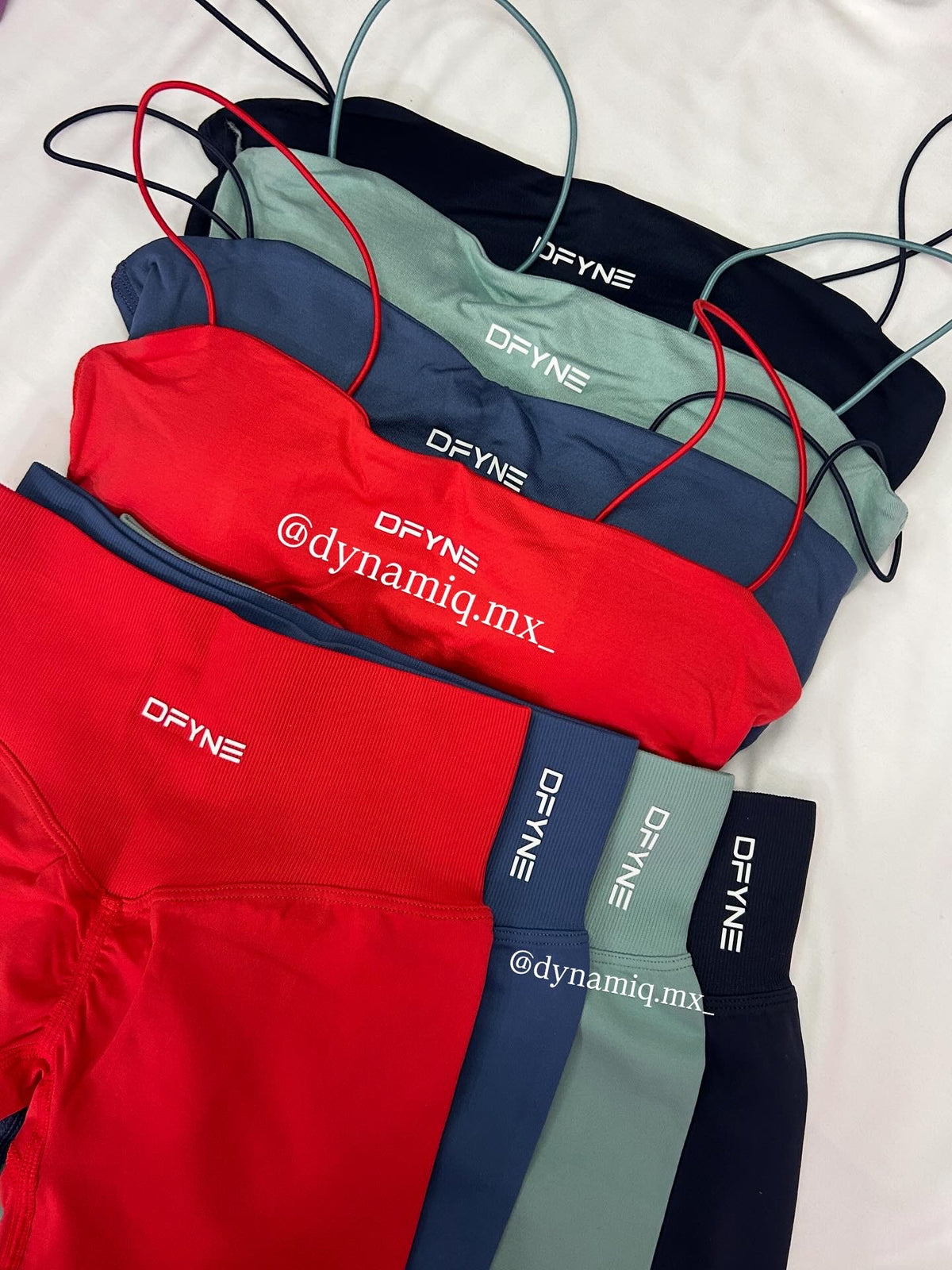 Conjunto top corto tirantes y short DFYNE línea defy / Últimas piezas talla XS