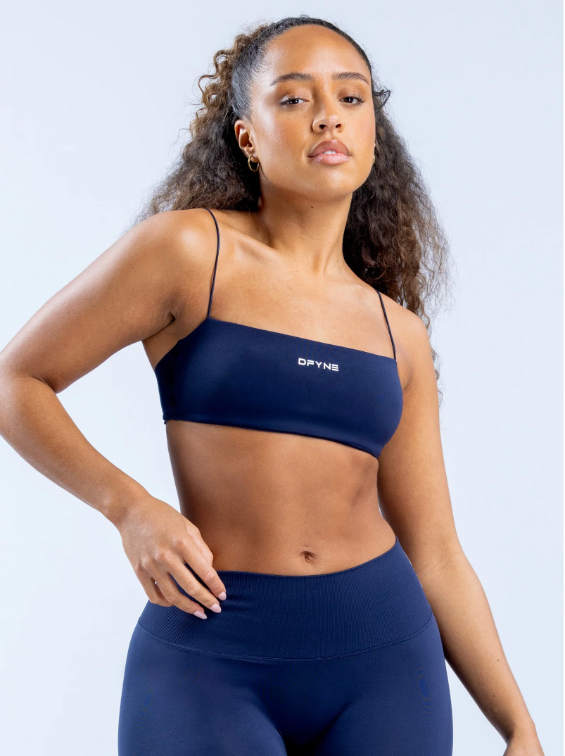 Conjunto top corto tirantes y short DFYNE línea defy / Últimas piezas talla XS