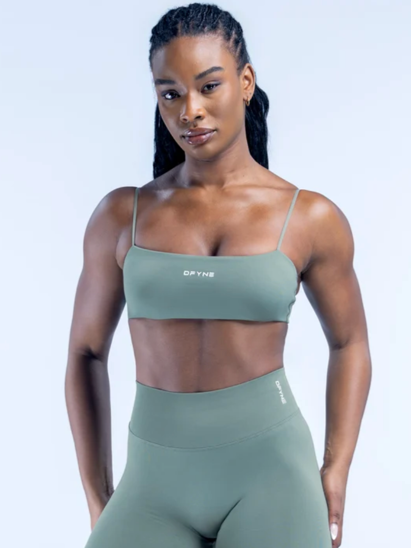 Conjunto top corto tirantes y short DFYNE línea defy / Últimas piezas talla XS