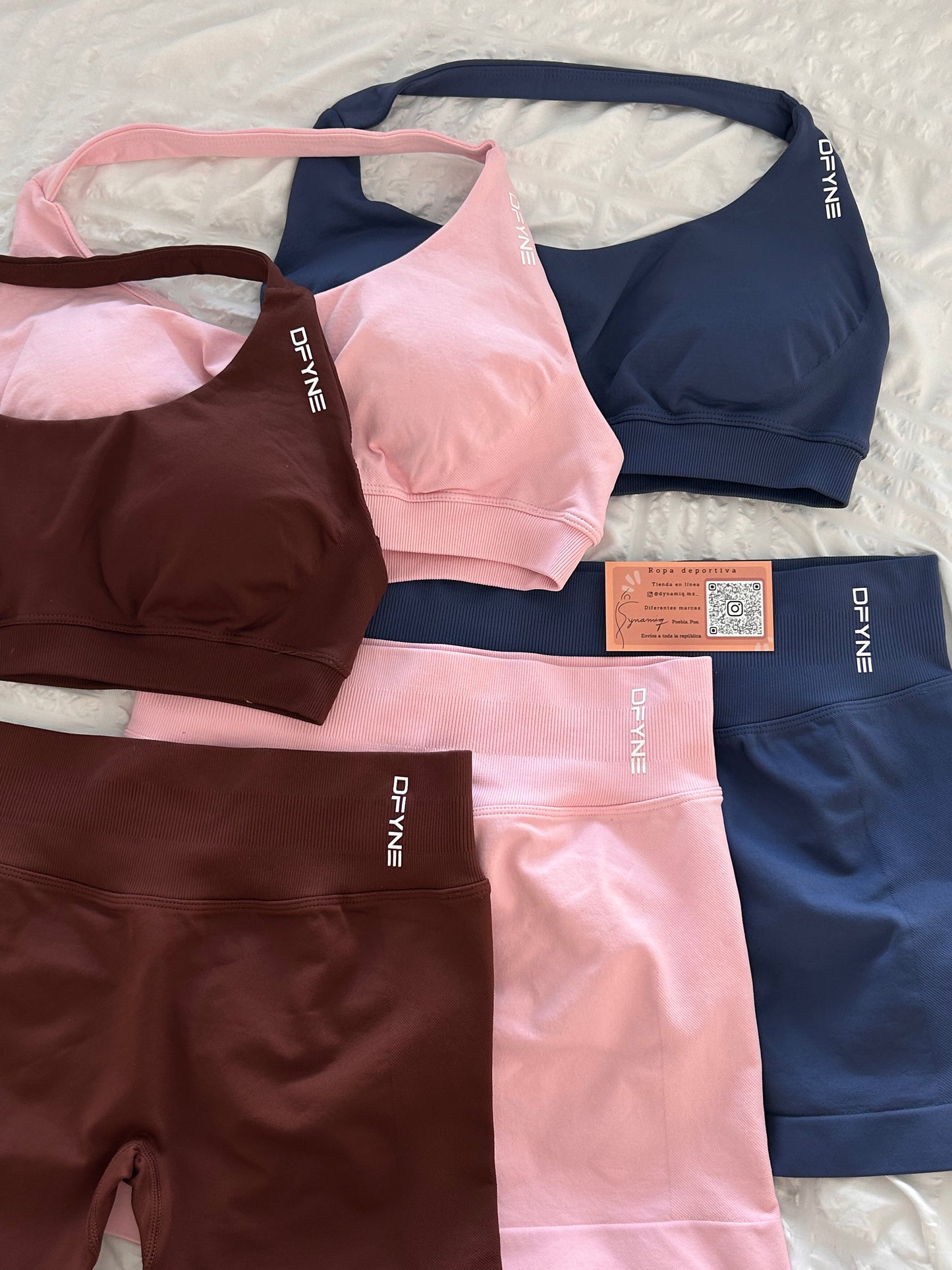 Conjunto Dfyne Top corto halter y short IMPACT