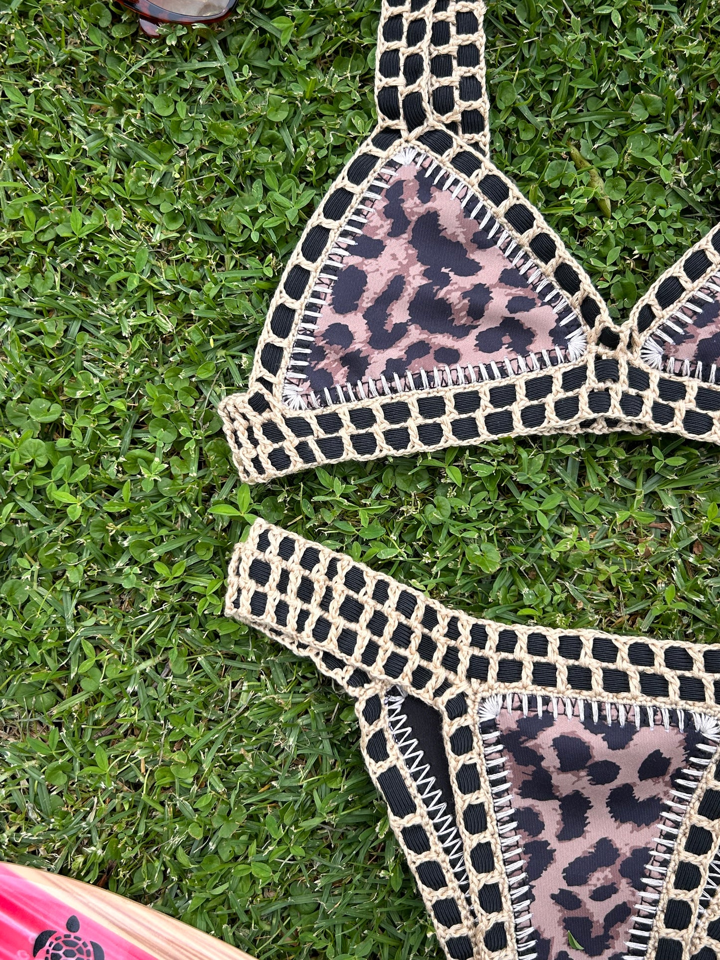 Folklor | Bikini Crochet Animal Print Reversible a Negro (Última pieza talla S)