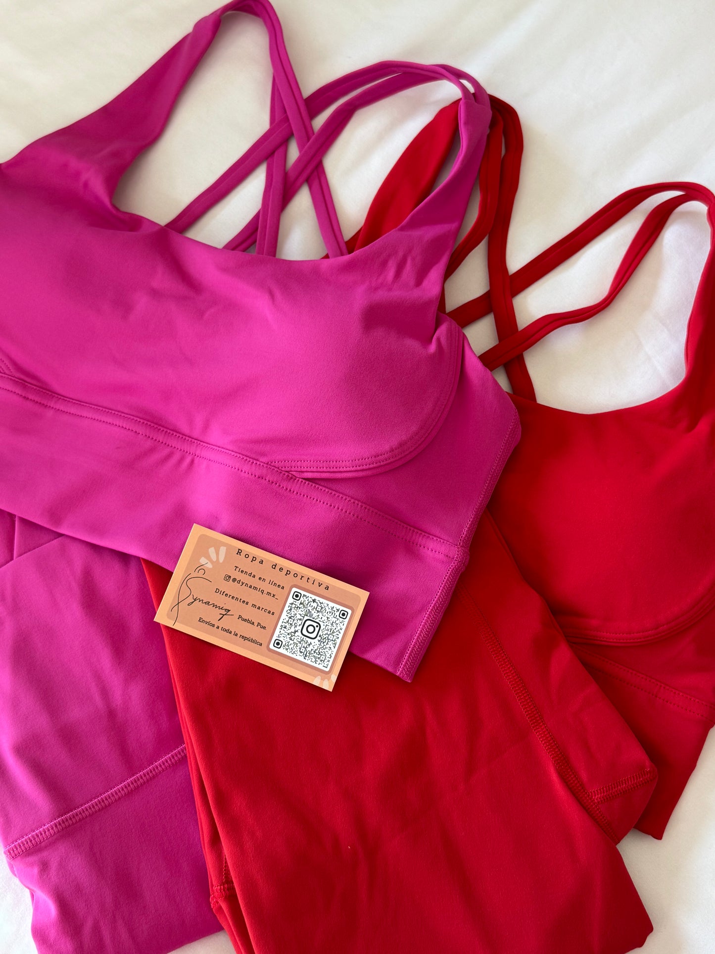 Conjunto Deportivo Dynamiq top corto y legging