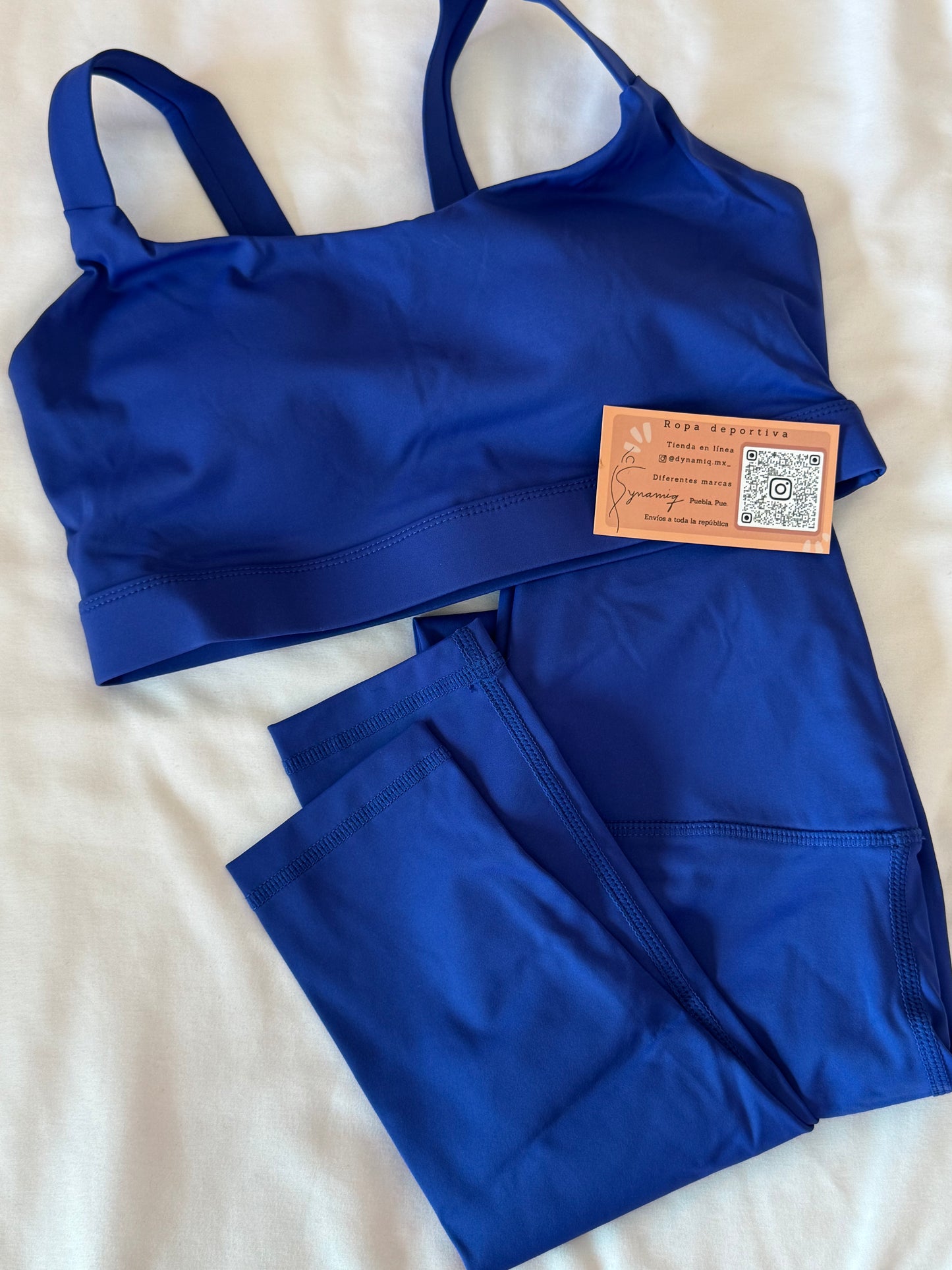Conjunto Deportivo Dynamiq top corto y legging